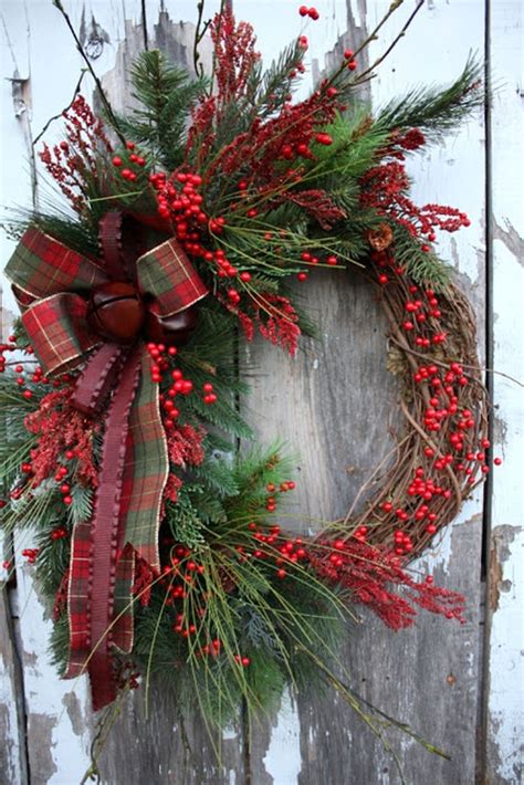 44 Elegant Rustic Christmas Wreaths Decoration Ideas to Celebrate Your ...