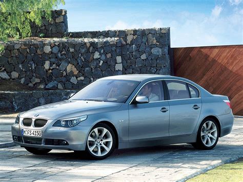 Fiche technique BMW 530i (E60) (2003-2004)