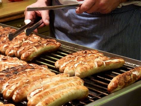 How To Cook Bratwurst On Grill - foodrecipestory