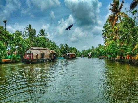 Kerala Backwaters: Offbeat Kerala backwaters for a peaceful vacation ...