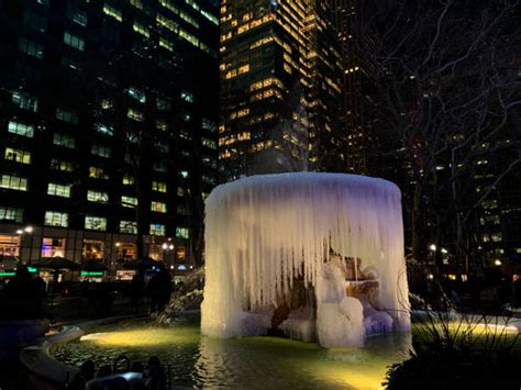 140+ Bryant Park Fountain Stock Photos, Pictures & Royalty-Free Images - iStock