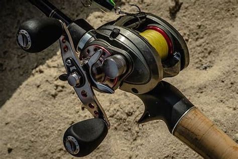 Baitcaster Vs Spinning Reel - What Are The Pros And Cons?