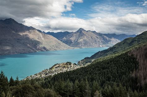 Lake Wakatipu as seen from the Ben Lomond Trail, Queenstown New Zealand [4898 × 3265] [OC] : r ...