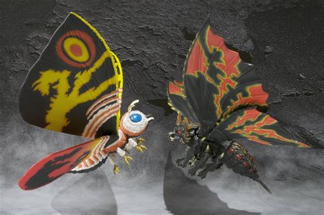 Bandai Tamashii Nations S.H. MonsterArts Mothra and Battra figures ...