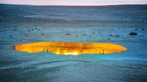 Darvaza Gas Crater Door to Hell Turkmenistan HD Travel Wallpapers | HD Wallpapers | ID #81002