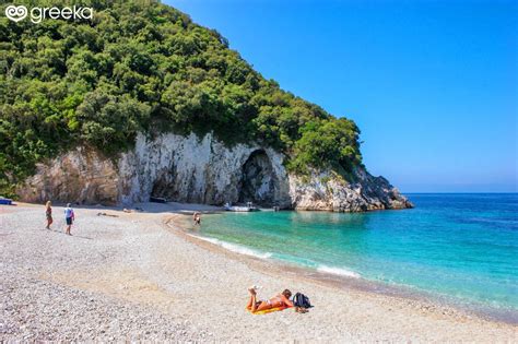 Corfu Rovinia beach: Photos, Map | Greeka