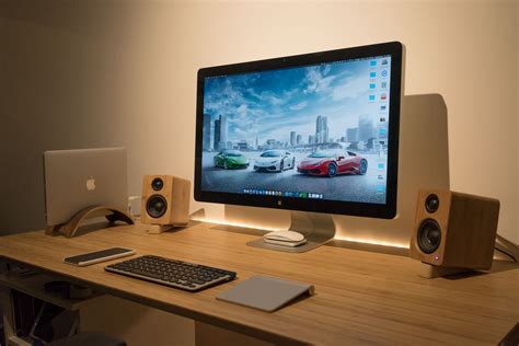 Thunderbolt display, Macbook Pro 13" Retina | My workspace | Pinterest | Thunderbolt display ...