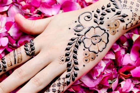 Henna Flower Meaning | Best Flower Site