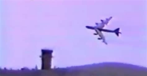 Watch footage of the tragic 1994 B-52 crash at Fairchild Air Force Base Washington | American ...