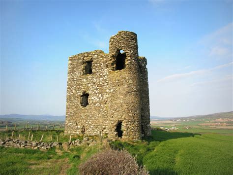 Burt Castle, Burt. County Donegal 1560 - CURIOUS IRELAND