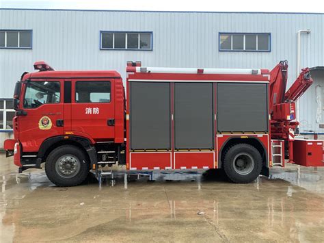 China High definition Medium Rescue Fire Truck - Water Foam Tank Fire ...