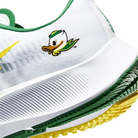 Nike releases new Oregon Ducks Pegasus 37 shoes: Are they a must-have ...