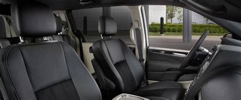 2019 Dodge Grand Caravan Interior | Seating, Space, Features