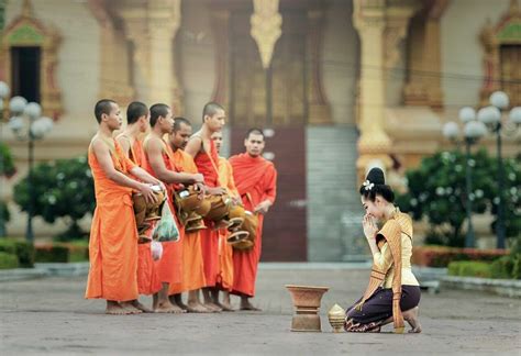 Buddhism In Thailand: The Necessary Vocabulary - ling-app.com