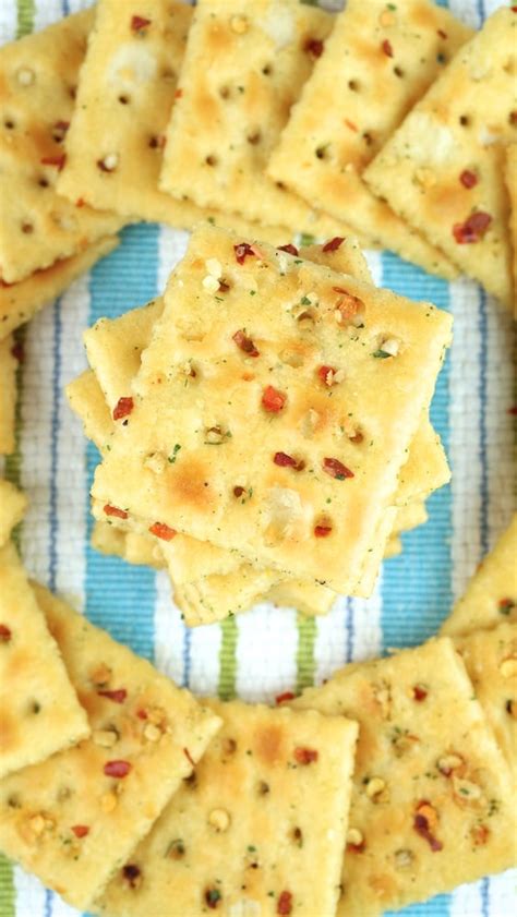 homemade saltine crackers recipe