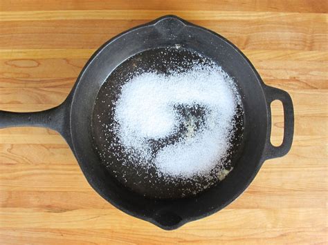 How to Clean Your Cast Iron Skillet THE RIGHT WAY! - Better HouseKeeper