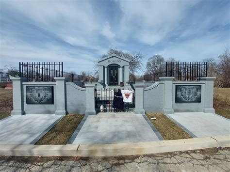 File:Juice WRLD Mausoleum.jpg - Wikimedia Commons