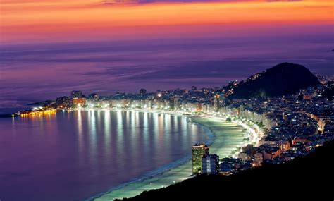 Les immenses beach partys à Copacabana Beach au Brésil pour la finale ...