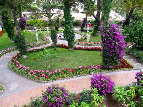 Destination: Fiction: Gardens of Augustus, Capri