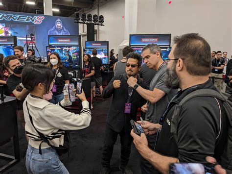 Exclusive: Ed Boon plays Tekken 8 and poses with Katsuhiro Harada at EVO 2023 - Niche Gamer