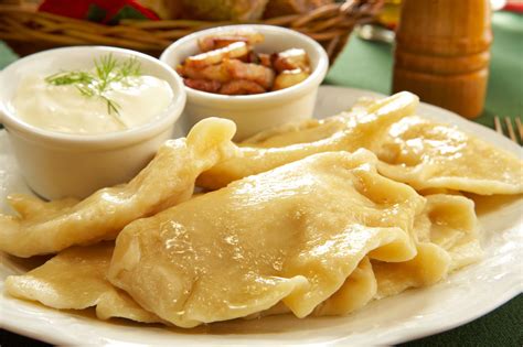 Potato-Cheese Pierogi (Pierogi Ruskie) Recipe