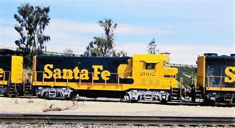 Santa Fe CF7 locomotive on a transfer run from the SP at C… | Flickr