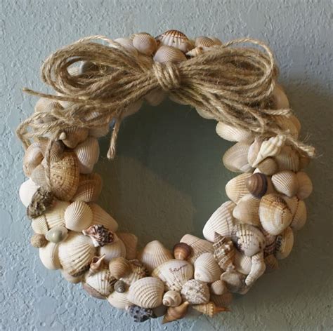 Home Decoration, Delightful Seashell Wreath Design With Rope: Beautiful ...