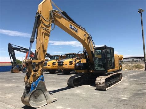 The 7 Types of Excavators: Which One Should You Choose? | News | Heavy Metal Equipment & Rentals