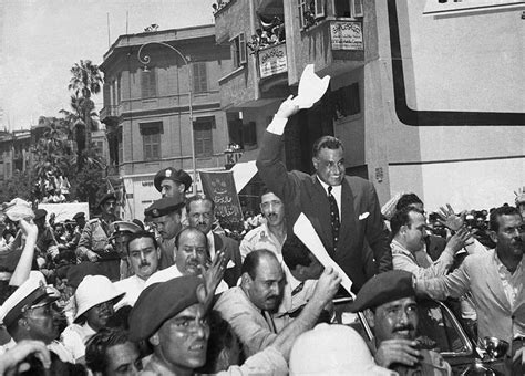 21 Historic Photos of The Suez Crisis