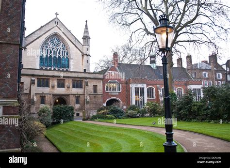 Lincoln's Inn Chapel, London, UK Stock Photo - Alamy