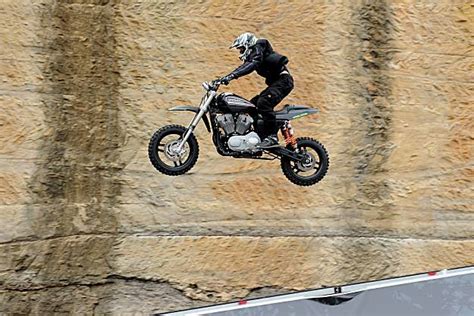 American twice breaks motorcycle-jump record