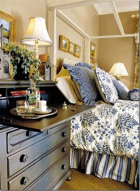 31 Stunning French Bedroom Decor Ideas That Will Inspire You - HOMYHOMEE