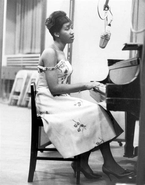 Respect Her R-E-C-E-I-P-T-S! 9 Of Aretha Franklin's History-Making ...