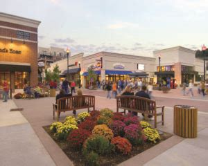 Branson Landing Shopping & Fun | Branson.com