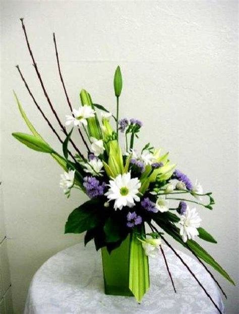 30 Beautiful Modern Flower Arrangements Design Ideas - MAGZHOUSE