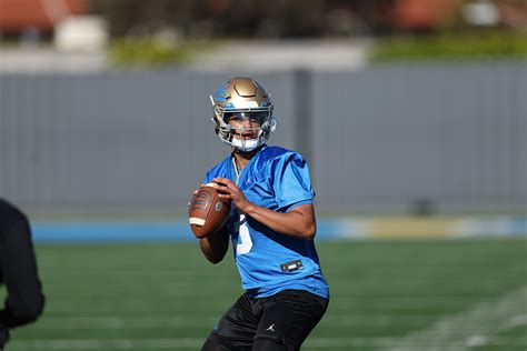 Breaking down UCLA football’s quarterback competition at spring camp ...