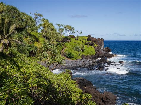 Let's travel the world!: Gorgeous Waiʻanapanapa State Park