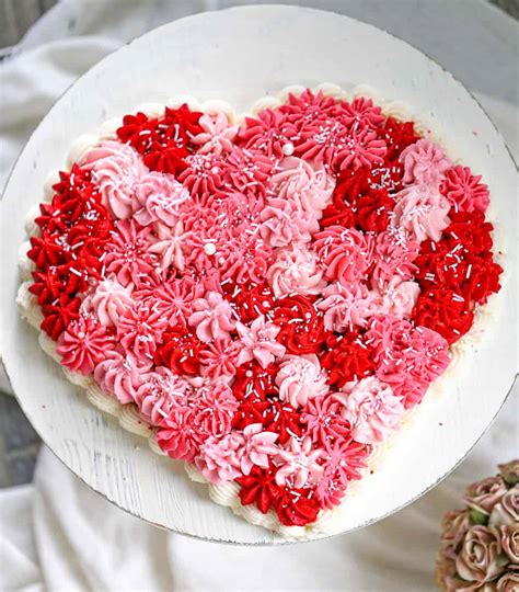 Heart-Shaped Valentine's Day Cake - The Baking ChocolaTess