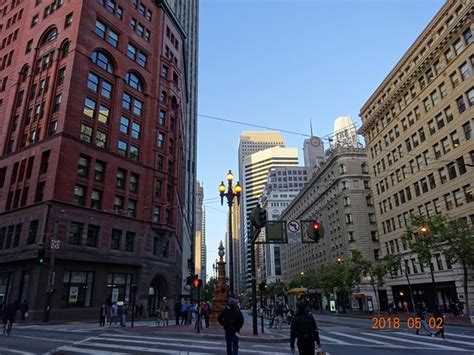 Market Street San Francisco 8 iconic san francisco streets you must ...