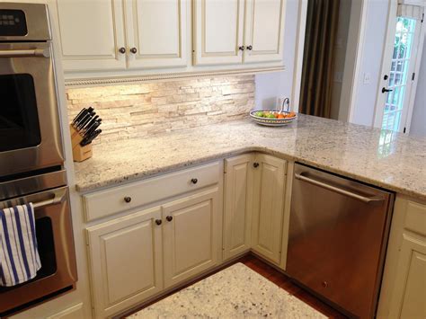 New Light Colored Granite Kitchen Countertops | Travertine backsplash, Travertine backsplash ...