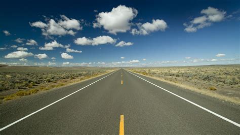 Is This Route in North Dakota the Longest Straight Road in America? | Mental Floss