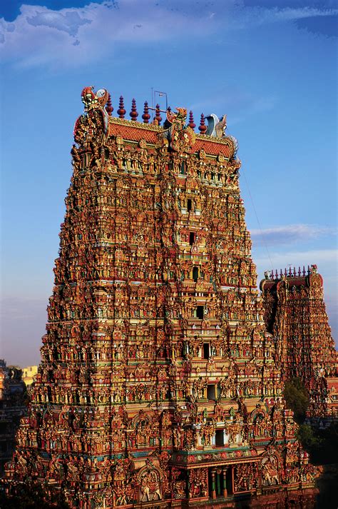 Templo Meenakshi Amman Temple Photography, Lion Photography, Indian Temple Architecture, Ancient ...