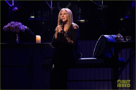 Barbra Streisand Duets with Jamie Foxx & Patrick Wilson in Concert ...