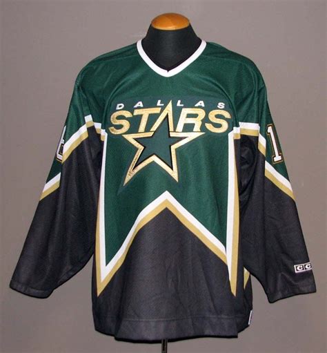 Lot Detail - Brett Hull Autographed Dallas Stars Jersey