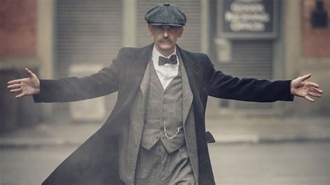 10 Fakta Arthur Shelby Peaky Blinders, Abangnya Thomas Shelb