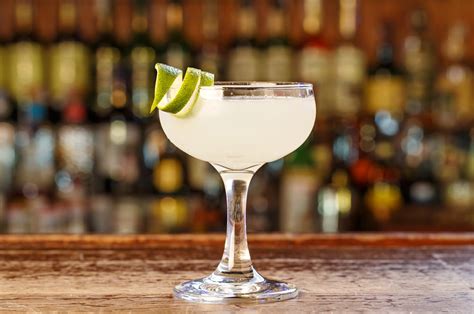 10 Best Three Ingredient Cocktails | GearMoose