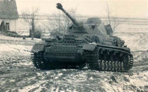 Panzer IV ausf F2 Winterkette | World War Photos