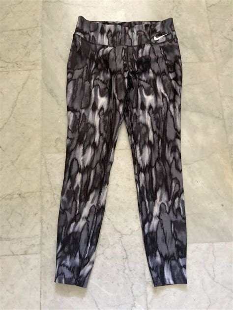 Nike Yoga Pants, Women's Fashion, Bottoms, Jeans & Leggings on Carousell