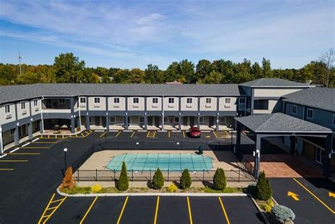 DAYS INN & SUITES BY WYNDHAM NIAGARA FALLS/BUFFALO - Updated 2024 ...