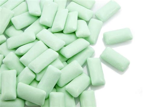 5 Common Chewing Gum Ingredients That May Cause Cancer | FOOD MATTERS®